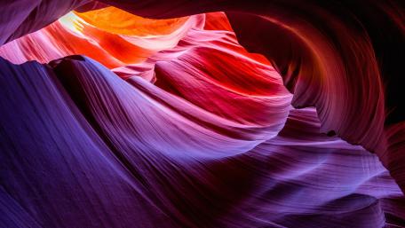 Antelope Canyon's Vibrant Waves of Color wallpaper