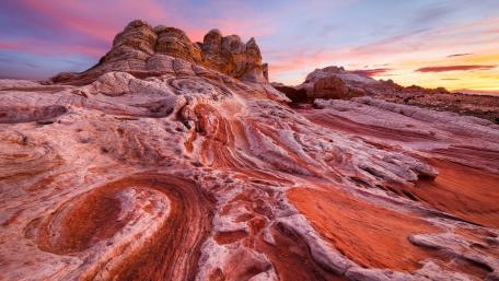 Vibrant Horizons of Vermilion Cliffs wallpaper