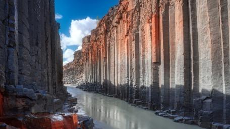 Stuðlagil Canyon's Majestic Basalt Columns in Iceland wallpaper