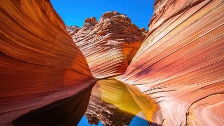 Grand Canyon's Majestic Striated Walls at Sunrise wallpaper