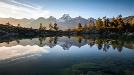 Mountain Reflection Serenity in 8K wallpaper