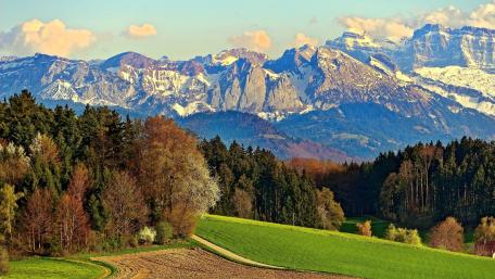 Majestic Alps in Switzerland wallpaper