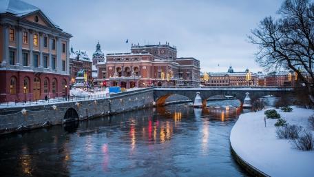 City's Winter Charm in Stockholm wallpaper