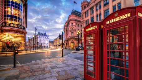 Iconic London Call Boxes at Dusk wallpaper