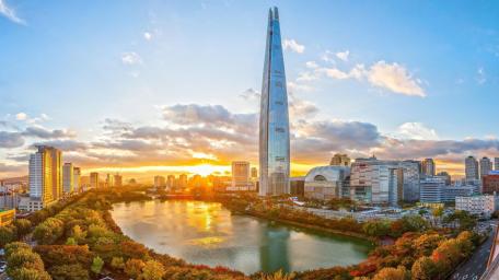Lotte World Tower at Sunset in Seoul's Skyline wallpaper