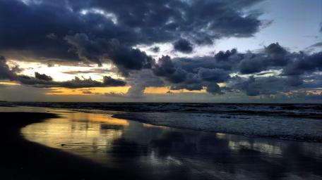 Evening Serenity by the Sea wallpaper