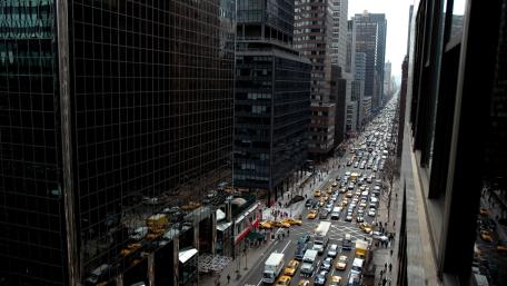Manhattan Streets Bustling with Traffic wallpaper