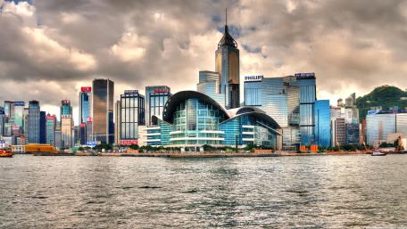 Hong Kong Skyline Serenity in 4K wallpaper