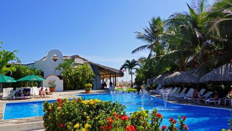Tropical Oasis Retreat in Mexico wallpaper