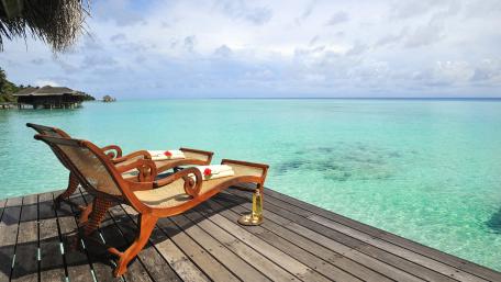 Paradise by the Sea in Kuramathi Maldives wallpaper