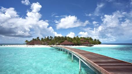 Idyllic Escape in Maldivian Paradise wallpaper