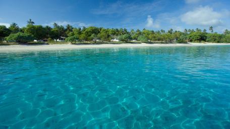 Clear Waters at Sandy Beach Resort wallpaper
