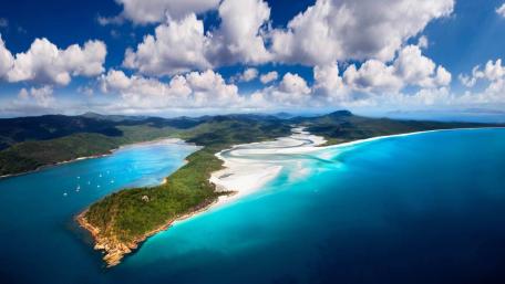 Whitsunday Island's Stunning Coastal Beauty wallpaper