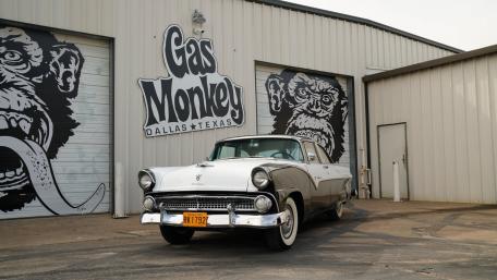 Vintage Elegance A Classic Ford Crown at Gas Monkey wallpaper
