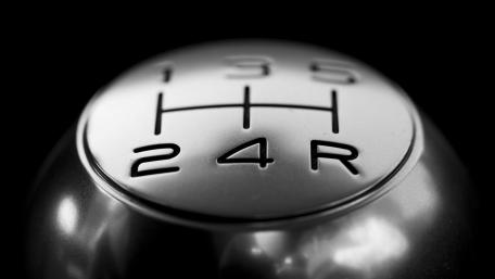 Silver Gearbox Elegance in Close-Up wallpaper