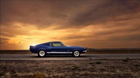 Vintage Mustang at Sunset Glory wallpaper