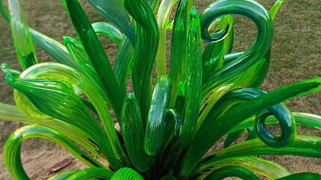 Green Glass Botanicals in Artistic Splendor wallpaper