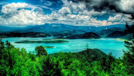Majestic Mountain and Blue Lake Escape wallpaper