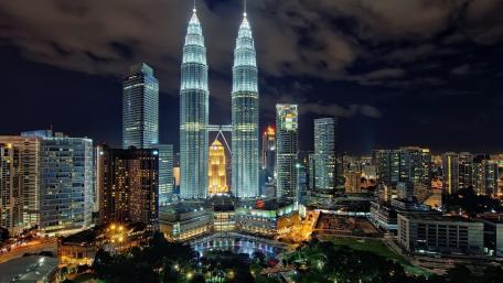Petronas Towers Illuminated Night View Kuala Lumpur wallpaper