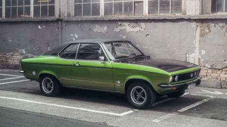 Vintage Opel Manta in Urban Setting wallpaper