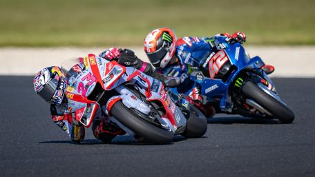 High-Speed Motorcycle Racing Action wallpaper