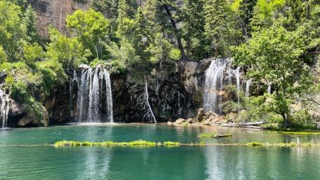 Hanging Lake's Serene Waterfalls in Glenwood, Colorado wallpaper