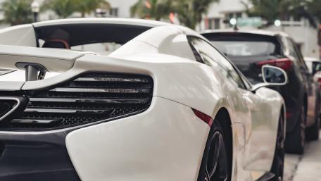 Elegant Porsche 911 On The Move wallpaper