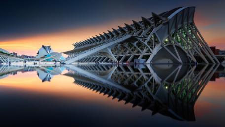 Futuristic Elegance in Valencia’s Iconic Architecture wallpaper