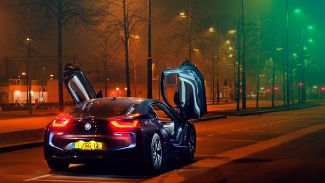 BMW i8 Elegance Illuminated by City Lights wallpaper