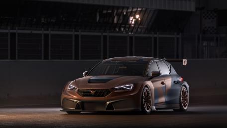 Cupra Leon in Dynamic Nighttime Display wallpaper