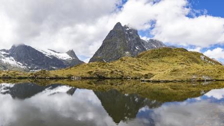 Serene Reflection at Milford Track New Zealand wallpaper