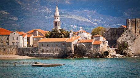 Budva's Charming Coastal Heritage wallpaper