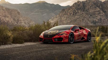 Lamborghini Huracan in Stunning Mountain Backdrop wallpaper