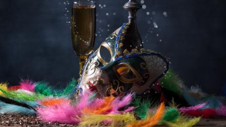 Masquerade Elegance and Vibrant Festivity wallpaper