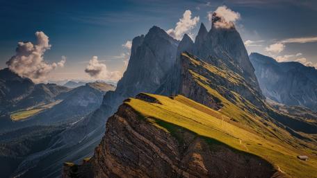 Odle Mountains Majestic Peaks in Italy wallpaper