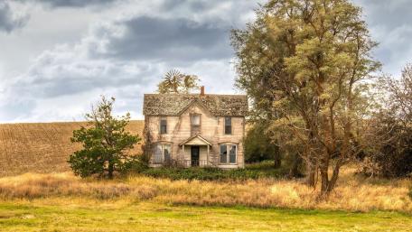Timeless Tranquility in a Rustic Landscape wallpaper
