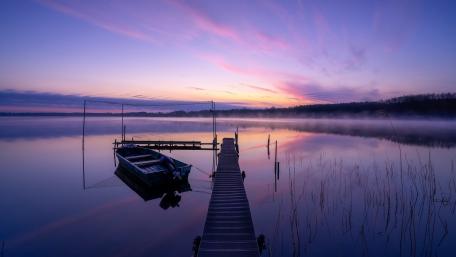 Purple Serenity at Sunset Lake wallpaper