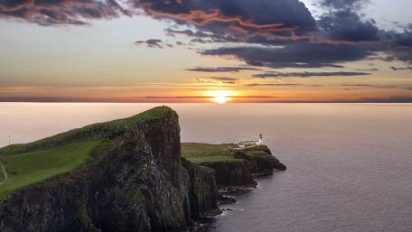 Sunset Serenity at Neist Point Lighthouse wallpaper