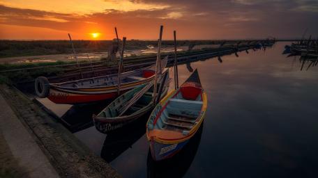Tranquil Evening by the Dockside wallpaper