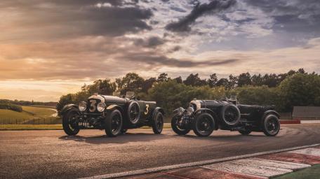 Vintage Glamour on the Open Road wallpaper