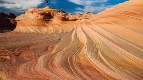 The Wave Stunning Geological Formation in Arizona Desert wallpaper