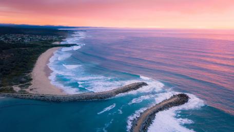 Breathtaking Sunset Over Lake Macquarie's Coastline wallpaper