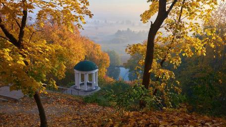 Lyzohubiv's Stone House in Autumn Splendor wallpaper