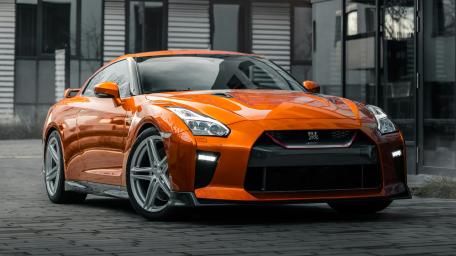 Nissan GT-R: The Ultimate Driving Experience wallpaper