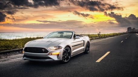 Mustang at Sunset: Iconic Elegance by the Sea wallpaper
