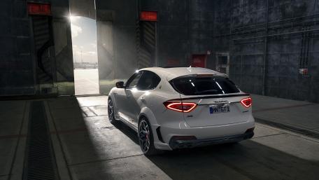 Maserati Levante in Pristine White Glory wallpaper