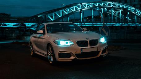 BMW Elegance Illuminates the Night wallpaper