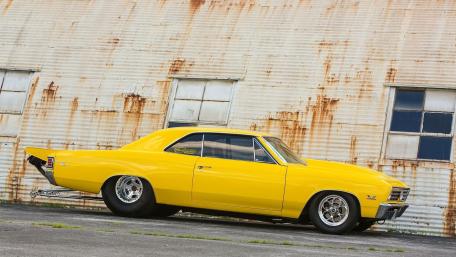 Vintage Vibes with a Yellow Chevrolet Chevelle wallpaper