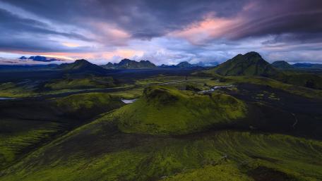 Majestic Twilight Over Verdant Hills wallpaper