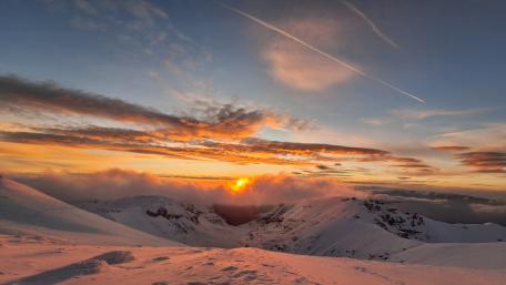 Winter's Embrace at Tongariro National Park wallpaper